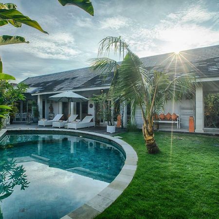 Villa Armani Семиняк Екстериор снимка