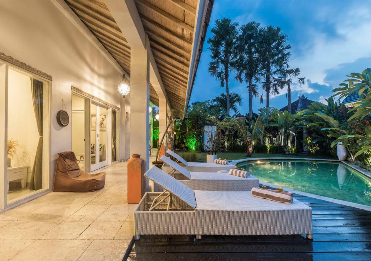 Villa Armani Семиняк Екстериор снимка